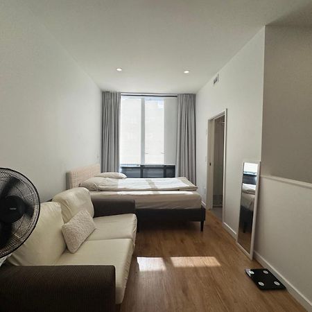 Апартаменты The Convenient Corner Веллингтон Экстерьер фото